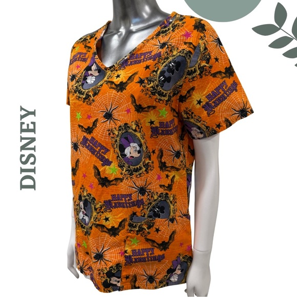 DISNEY Scrub Tops – Set of 2 (Holiday & Halloween Theme!) 🎃🎄
Size: Small Cotton - Picture 9 of 12